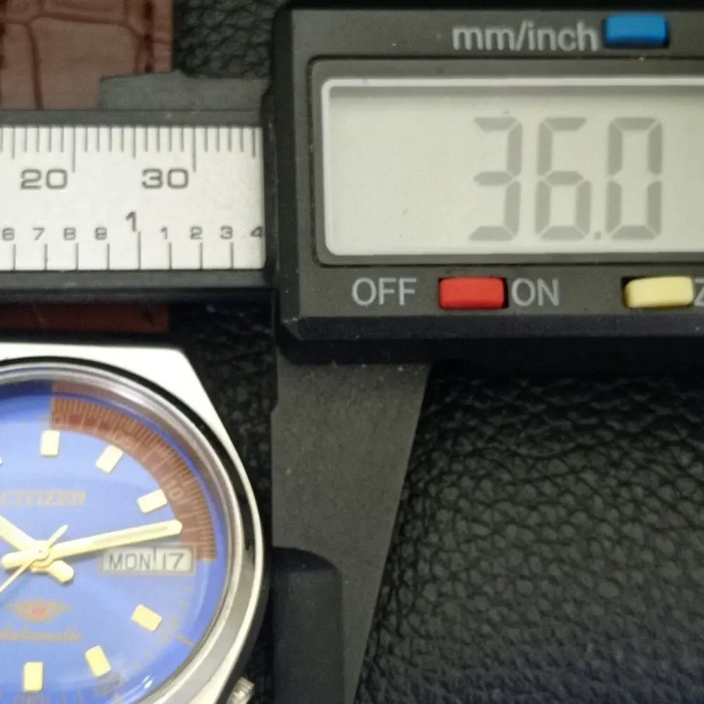 Vintage 1978 Citizen Automatic Mens Silver Watch W/daydate & Blue accents